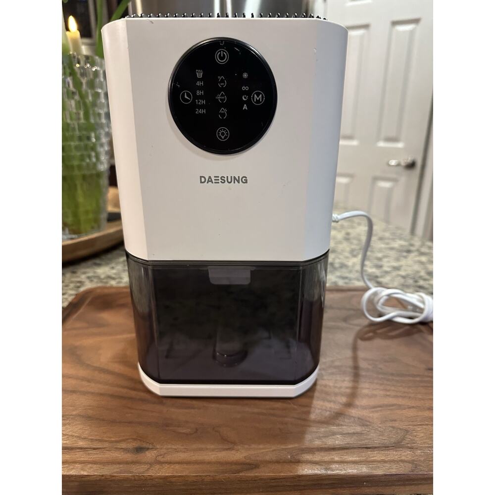 Daesung Dehumidifier Model MD308B 60 Oz/64W New without box